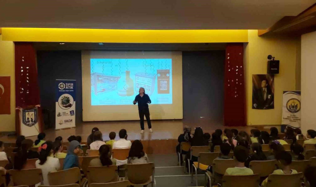 Gölcük'te 3 bin 534 ilkokul öğrencisine sıfır atık eğitimi verildi
