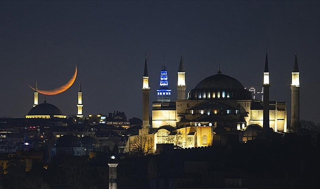Hicri Yeni Yıl Başladı: İslam Alemi 1448. Yıla Merhaba Dedi