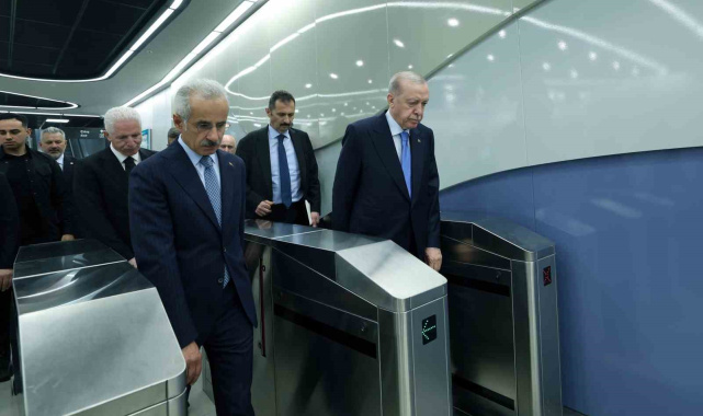 İstanbul'a nefes aldıracak proje açılıyor: Cumhurbaşkanı Erdoğan törenin yapılacağı alana metroyla gitti