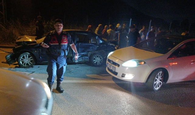 Kocaeli'de direğe çarpan otomobile arkadan gelen başka bir araç çarptı: 1 ölü
