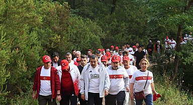 Milli Eğitim Bakanı Tekin, Sakarya'da 'Huzur ve kardeşlik' yürüyüşüne katıldı