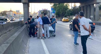 Motosiklet otomobile çarptı: Sürücü ağır yaralandı