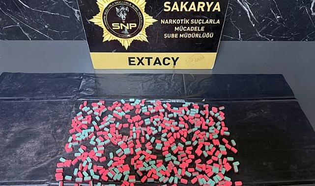 OTOBÜSTE UYUŞTURUCU OPERASYONU!