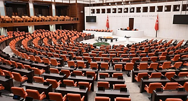 Resmi tatillere bir gün daha ekleniyor: Gözler TBMM'de