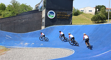 Sakarya Avrupa'nın kalbi olacak: 17 milli sporcu şampiyonluk için pedal çevirecek