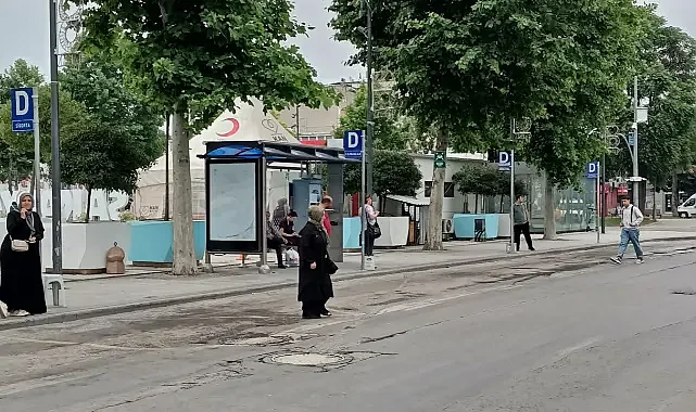 Sakarya bu sabaha kaosla uyandı: Vatandaş duraklarda saatlerce araç bekledi