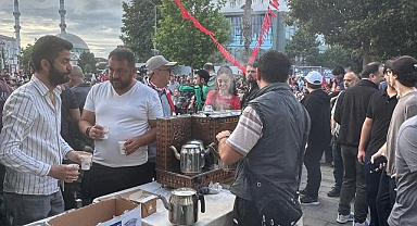 Serdivan'da Tarihi Sabah! 10 Bin Kişi Milli Maç İçin Tek Yürek Oldu