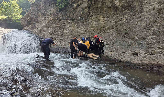Serinlemek için girdiği derede akıntıya kapılan gencin cansız bedenine ulaşıldı