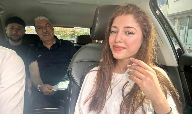 Sınava yetişmeye çalışan öğrenciler belediye başkanının makam aracıyla okula ulaştırıldı
