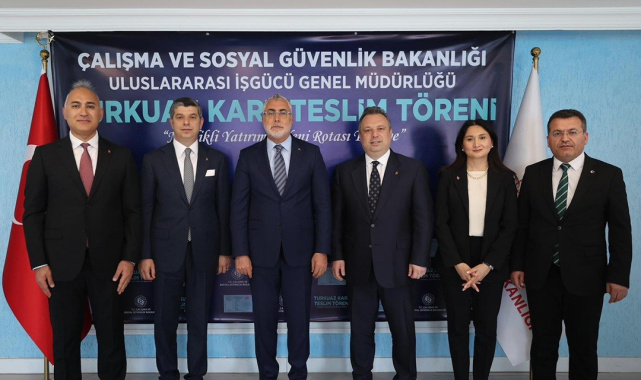 SOCAR Türkiye yöneticilerine Turkuaz Kart takdim edildi