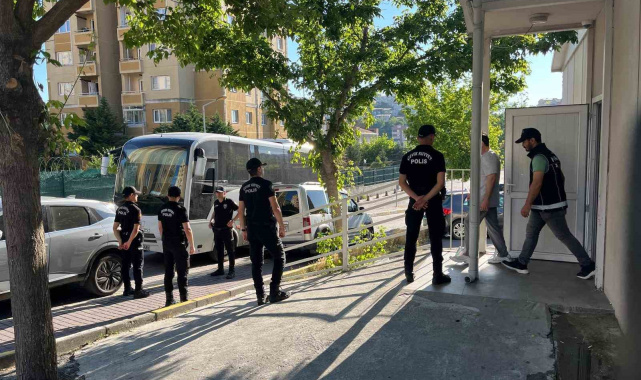 Uyuşturucu operasyonundan gözaltına alınan ünlüler adliyeye sevk edildi