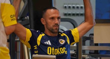 Vedat Muriqi, çalışmalara başladı