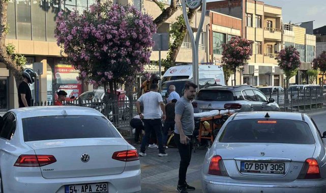 Yaya geçidinden geçerken otomobilin çarptığı kadın yaralandı