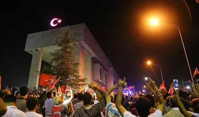 10 YIL GEÇTİ AMA UNUTULMADI! İŞTE SAKARYA'DA 15 TEMMUZ GECESİ