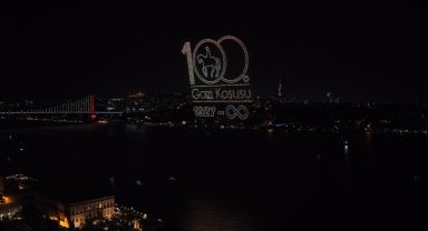 100. Gazi Koşusu Resepsiyonunda gökyüzünde görsel şölen