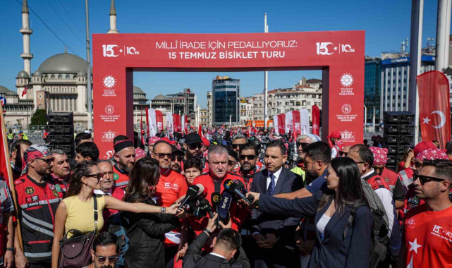 15 Temmuz şehitleri anısına dev kortej