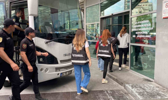 Ahbap Derneği soruşturması kapsamında gözaltına alınan 23 şüpheli adliyeye sevk edildi