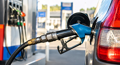 AKARYAKITTA YENİ FİYAT DEĞİŞİKLİĞİ! LPG'YE 93 KURUŞ İNDİRİM GELİYOR
