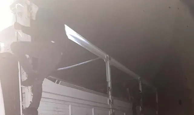 AKYAZI'DA KAÇAK HAYVAN SEVKİYATINA GEÇİT YOK! 230 BİN TL CEZA KESİLDİ