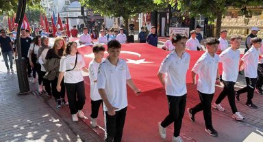 Atatürk'ün Bolu'ya gelişinin 92'nci yıl dönümü törenle kutlandı