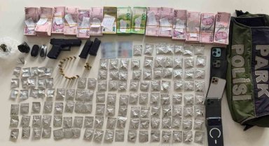 Bakırköy'de otomobilde uyuşturucu düzeneği: 4 şüpheli tutuklandı