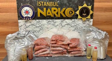 Bayrampaşa'da uyuşturucu imalathanesine baskın: 107 kilogram kimyasal madde ele geçirildi