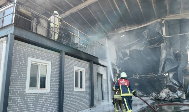 Çatalca'da kimyasal madde dolu iş yerinde yangın: 1 kişi yaralandı