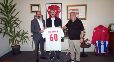 Erbaaspor Başkanı Cihan Akın Arslan'dan, Mecnun Otyakmaz'a ziyaret