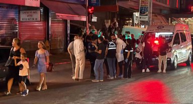Eyüpsultan'da oto galeriye silahlı saldırı: 2'si ağır 4 yaralı