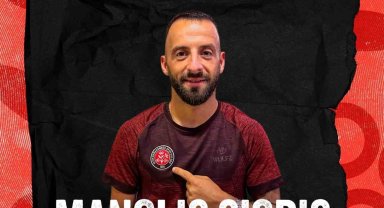 Fatih Karagümrük, Manolis Siopis'i renklerine bağladı
