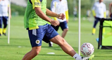 Fenerbahçe, günü çift antrenmanla tamamladı