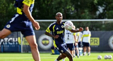 Fenerbahçe, günü iki antrenmanla tamamladı
