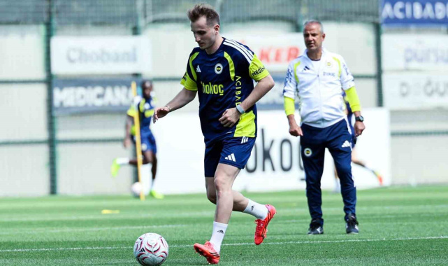 Fenerbahçe hazırlıklarını sürdürdü