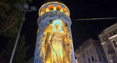 Galata Kulesi'nde 15 Temmuz'a özel Mapping gösterisi