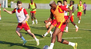 Galatasaray, günü çift antrenmanla tamamladı