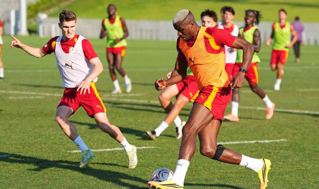 Galatasaray, günü çift antrenmanla tamamladı