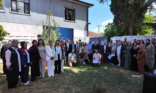 Genç arıcılara 380 adet arısız strafor kovan dağıtıldı