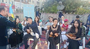 İstanbul'da "Ulusal Dombra Günü" etkinliği düzenlendi