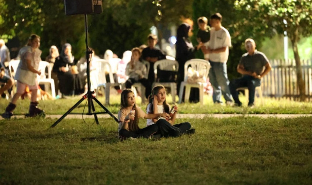 Kartepe'de açık havada sinema keyfi