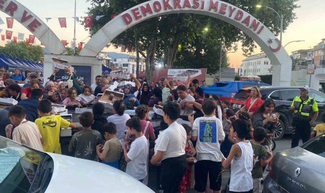 Kiraz kapabilmek için kıyasıya yarıştılar