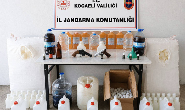 Kocaeli'de kaçakçılık operasyonu: 1 milyon 350 bin liralık kaçak ürün ele geçirildi