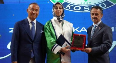 Kocaeli'deki tek Psikoloji Bölümü ilk mezunlarını verdi: Üçüncü lisansında üniversite birincisi oldu