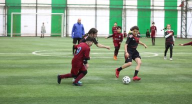 Küçükçekmece'de ücretsiz yaz spor okulları başladı