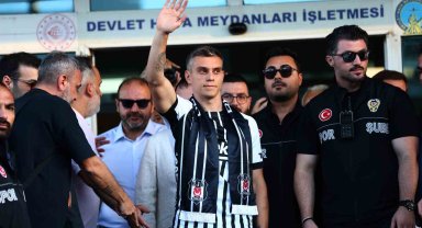 Leandro Trossard, Beşiktaş için İstanbul'a geldi