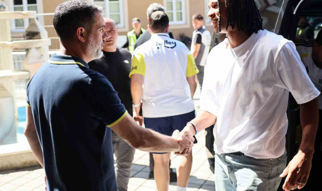 Nathan Ake, kampa katıldı