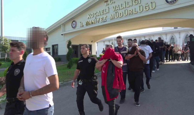 Paravan şirketlerle milyarlarca liralık bahis ağına darbe: 101 tutuklama