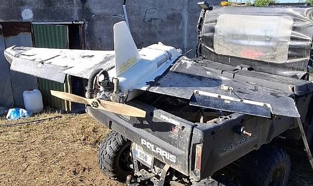YAPAY ZEKAYA GÜVENDİ, SAHİLDE BULDUĞU İHA'YI EVİNE GÖTÜRDÜ