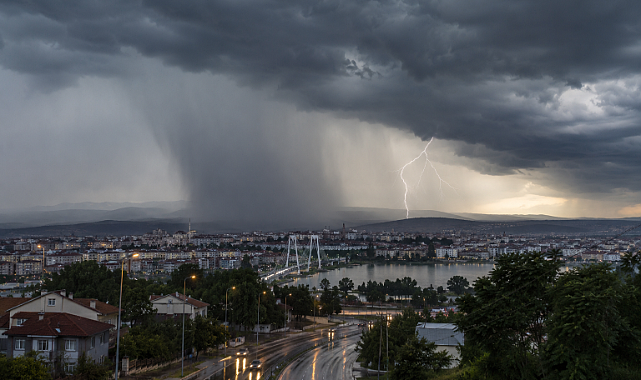 Sakarya'da Sağanak Alarmı! Meteoroloji Yağış İçin Tarih Verdi