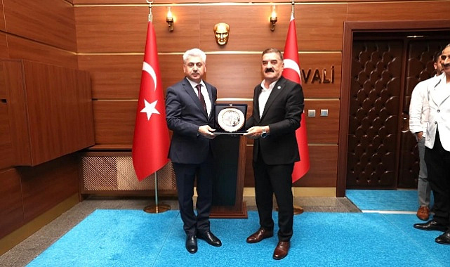 Sakarya Muşlular Derneği'nden Vali Doğan'a ziyaret