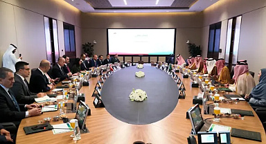Sakarya Riyad'da masadaydı! Başkan Alemdar kritik zirveye katıldı